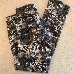Black and White workout leggings